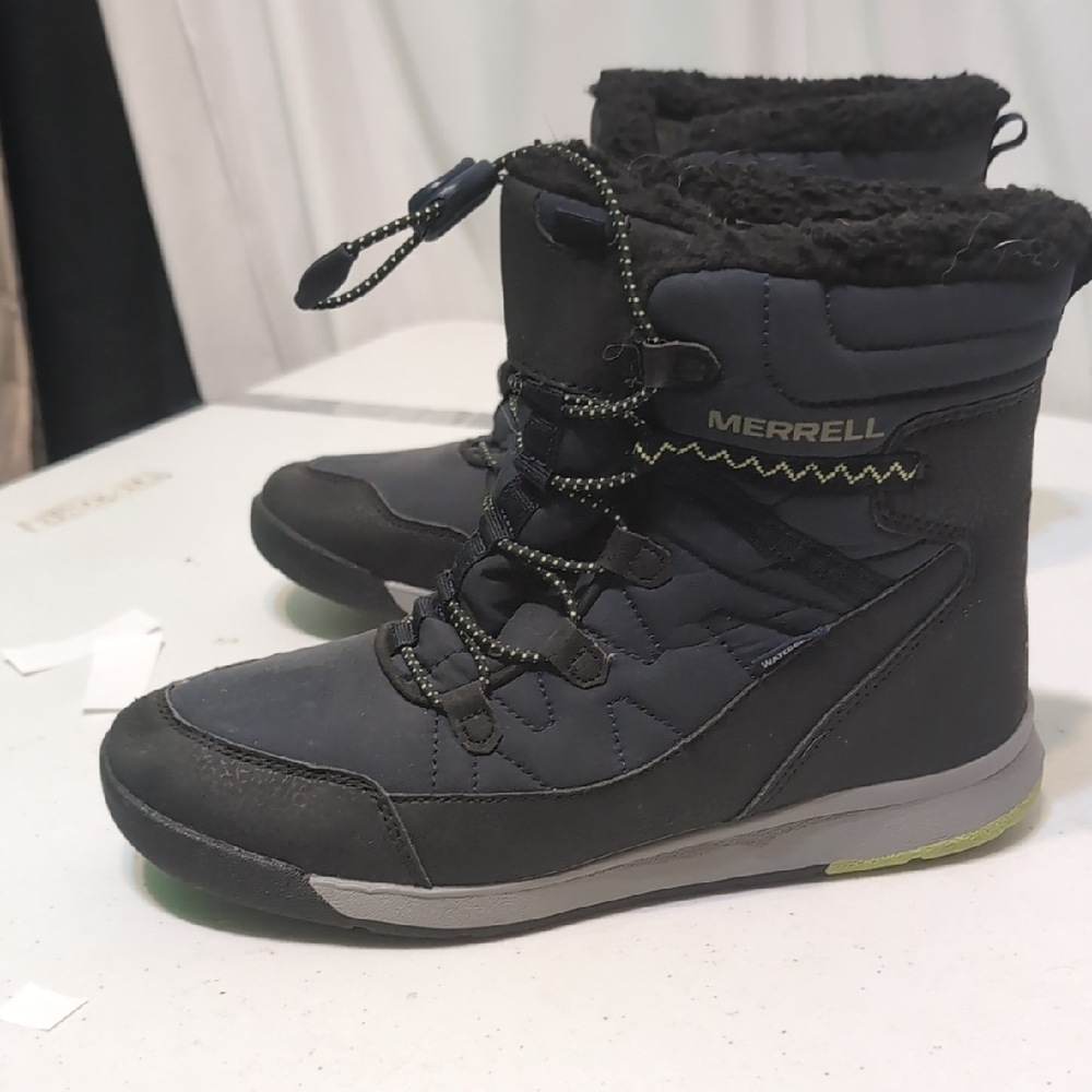 Women's Merrell Black Waterproof Winter Boots with Fur Lining Size 6 Medium - Picture 2 of 8